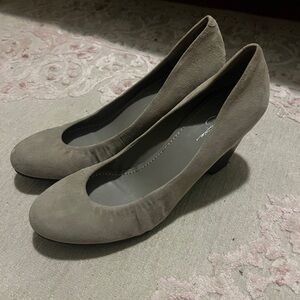 Jessica Simpson heels never worn!!(size 10)